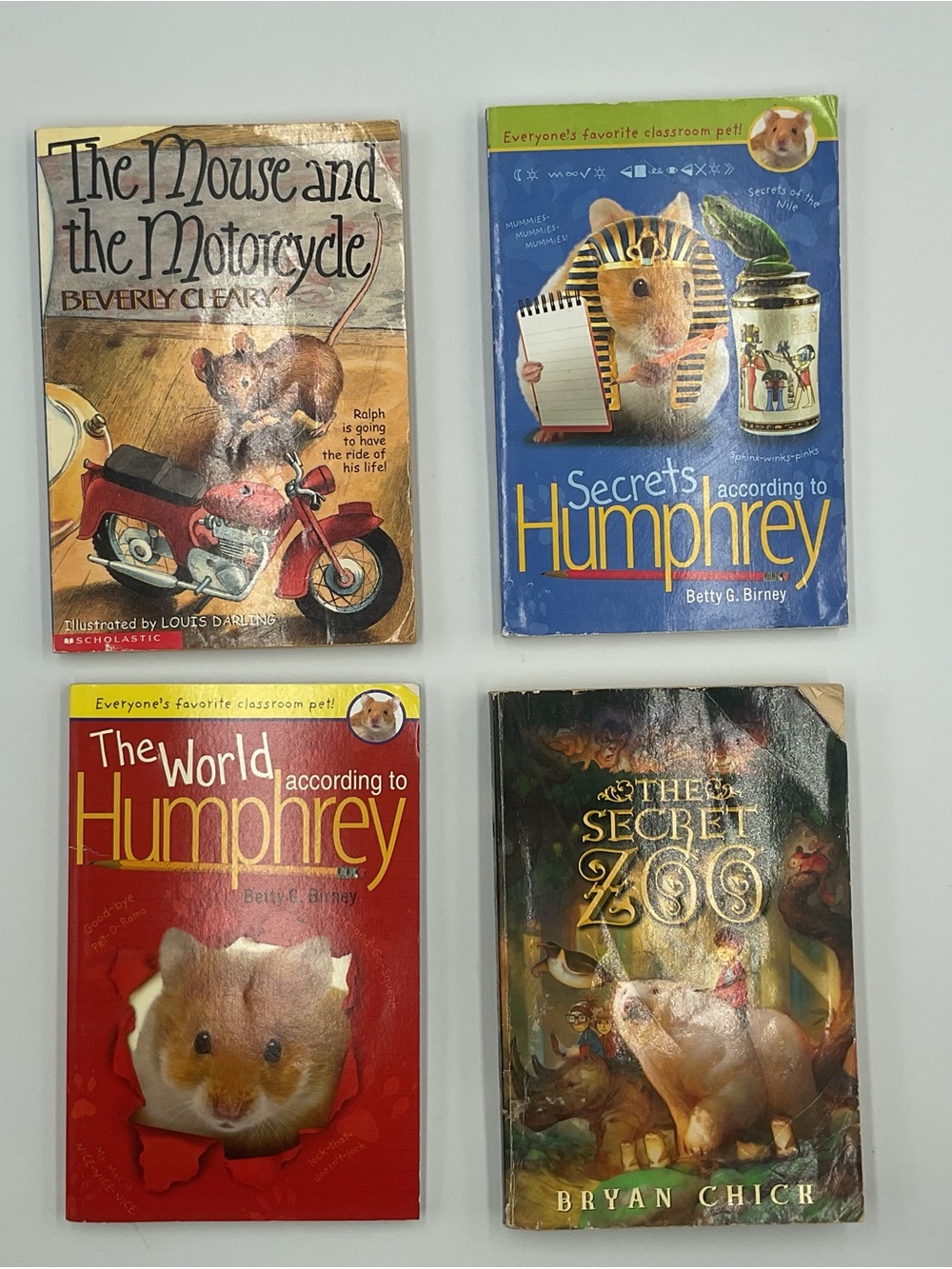 Humphrey Kids Reading Set - Blue & Red Covers